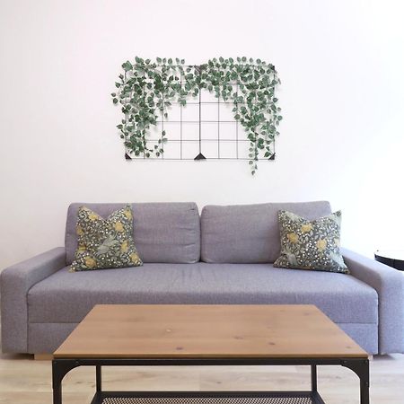 ブダペストSpring House With Free Private Parkingアパートメント エクステリア 写真